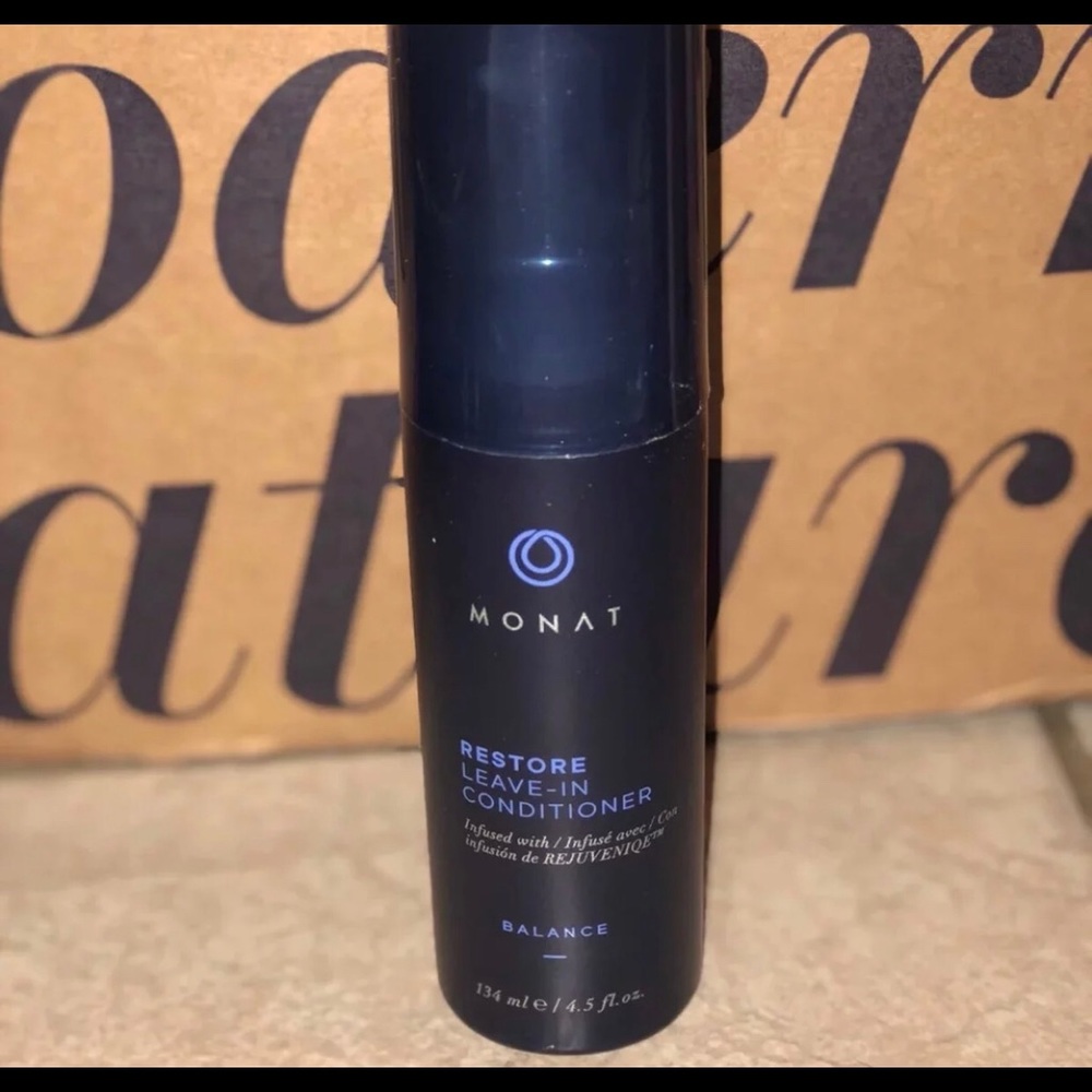 Monat restore leave in conditioner